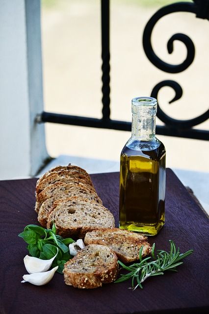 Brot Olivenoel