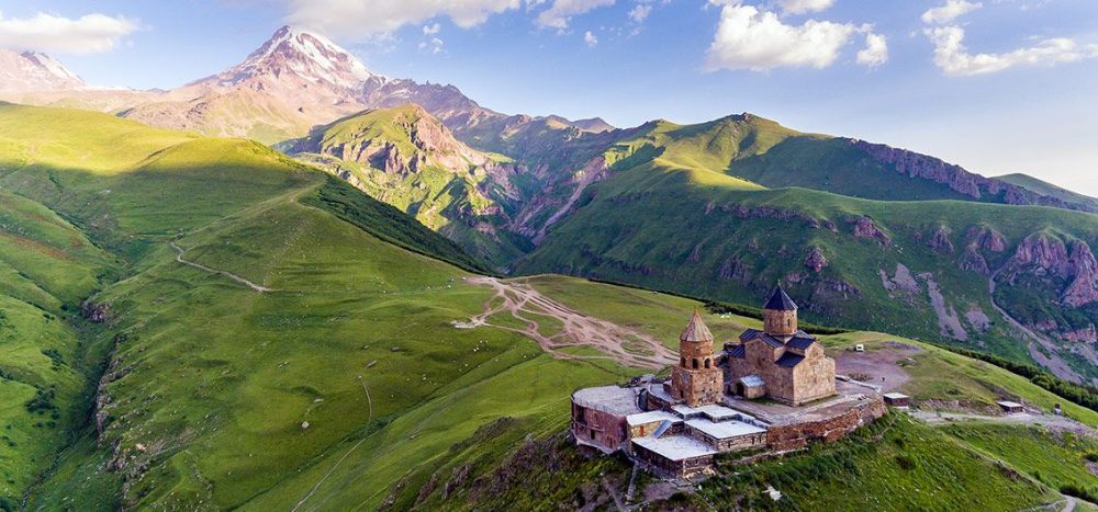 Lernidee Erlebnisreisen - Georgien – Wandern und Genießen im Kaukasus Verschlafene Bergdörfer, uraltes Christentum und Weinbau (2025)