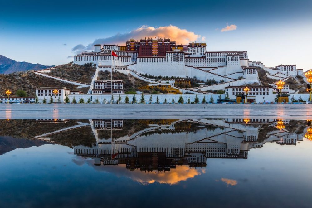 DIAMIR Erlebnisreisen - China • Tibet - Von Shanghai über Lhasa nach Chengdu