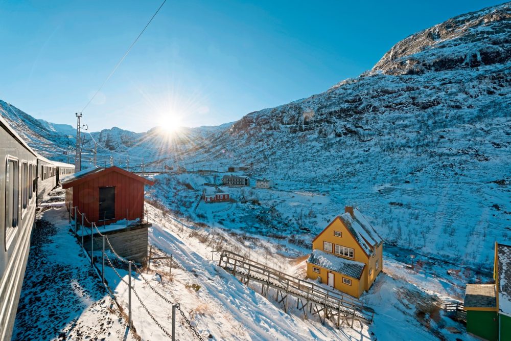 Dertour - Mit Schiff und Bahn von Oslo nach Bergen im Winter