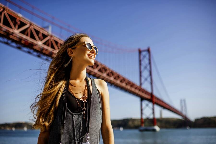 Marco Polo Young Line Travel - Portugal - Serra & Surfboard