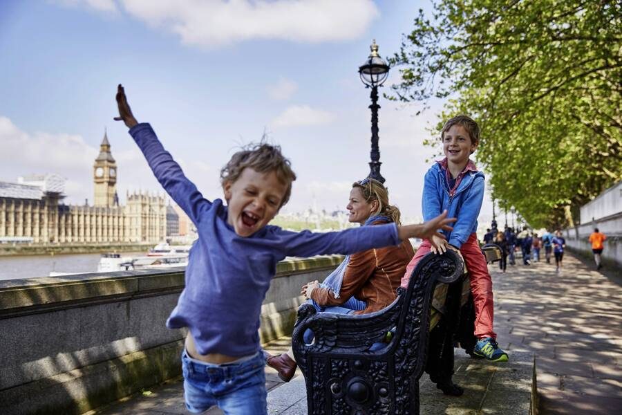 Studiosus - London - Tower, Themse und der King