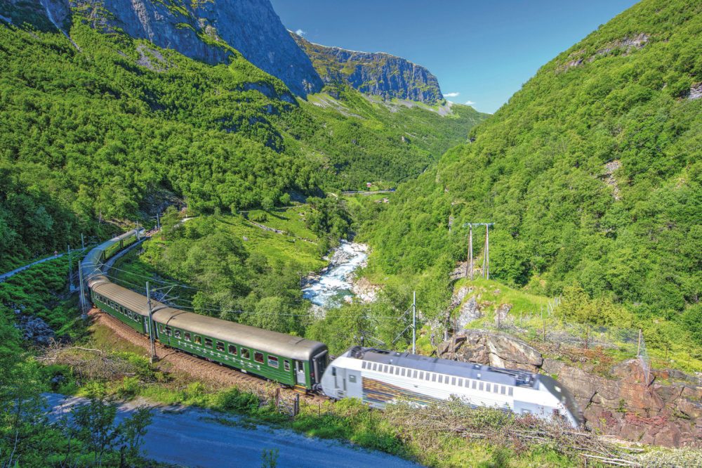 Dertour - Reisevariante Mit Postschiff und Bahn durch Norwegen