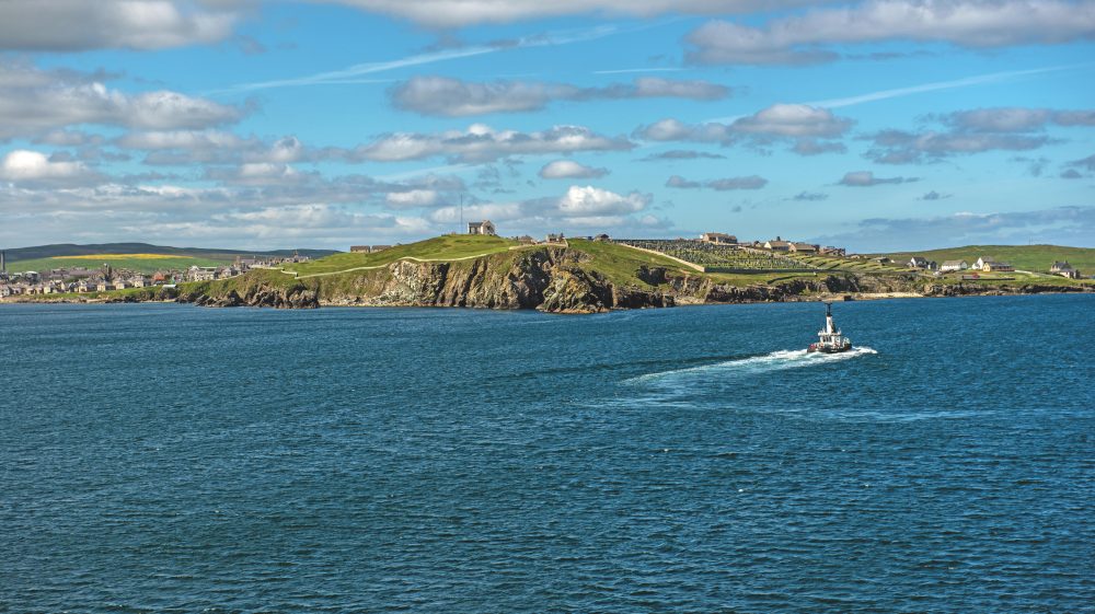 Berge & Meer - Die Küsten von Island und Schottland erkunden