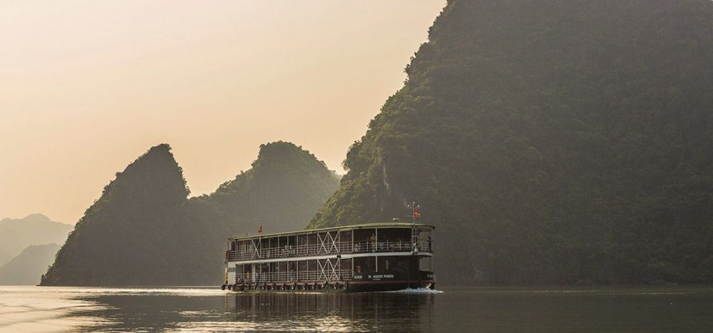 Lernidee Erlebnisreisen - Exklusiv-Charter Auf dem Roten Fluss Kreuzfahrt zu den Sch&auml;tzen Nordvietnams (2027/2028)