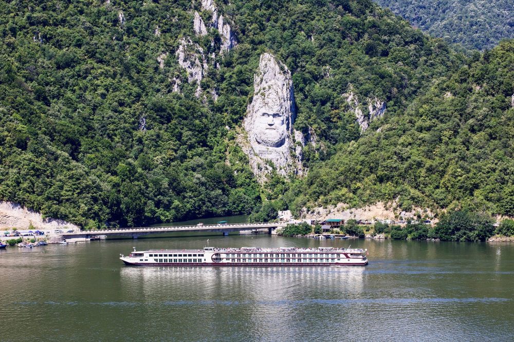 Berge & Meer - Im Fluss der Geschichte - von Bukarest bis Wien
