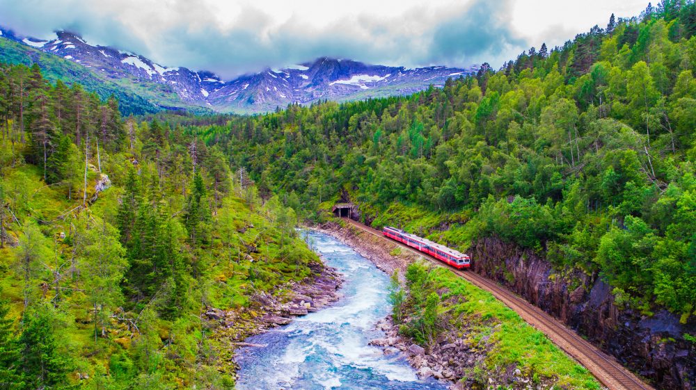 Berge & Meer - Kreuzfahrten Norwegen - Nordkap: K&uuml;stenreise mit der Havila Castor oder Pollux ab/an Bergen inkl. Bergenbahn-Fahrt