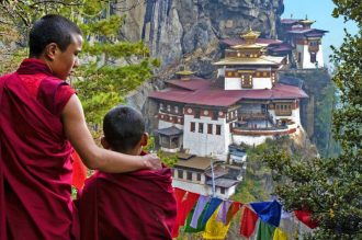 DIAMIR Erlebnisreisen - Bhutan • Indien - Auf den Spuren des Donnerdrachen