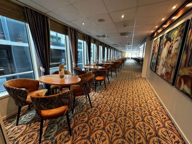 MS_VistaLilea_Lounge_Gang