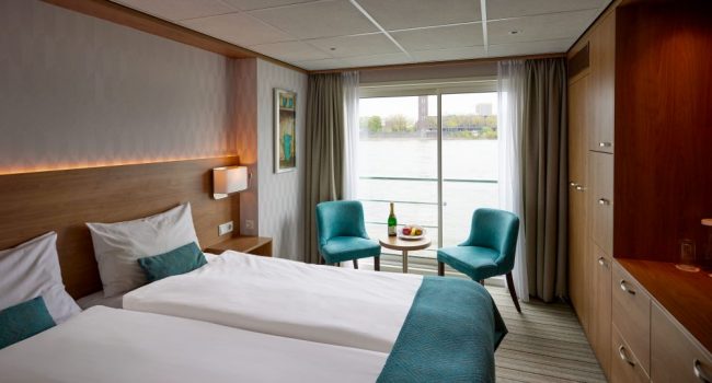 ms-vista-sky-bar-lounge