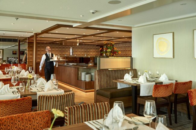 ms-vista-sky-bar-lounge