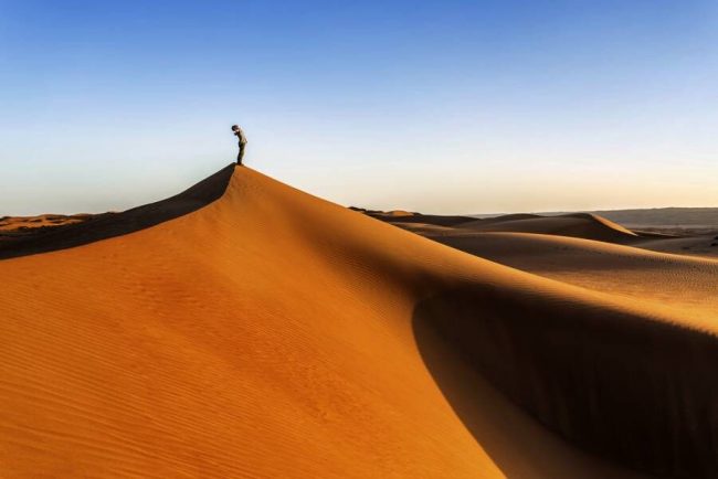 Im Vorhof der Sultan-Qaboos-Moschee von Maskat
