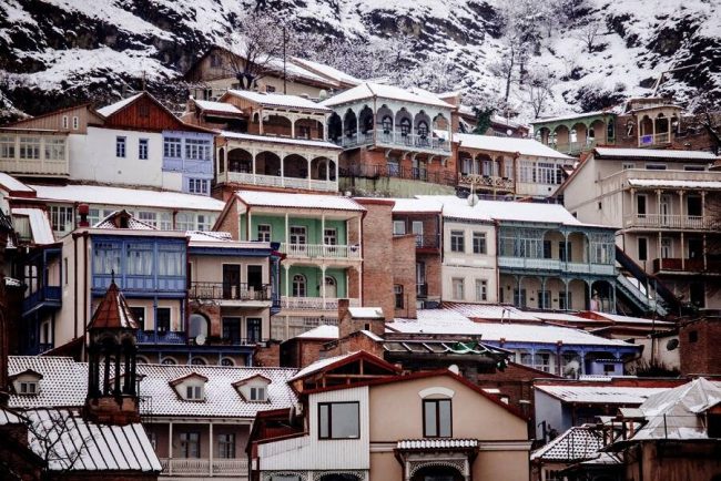 Kerzen in Georgiens Kirchen in alter Tradition