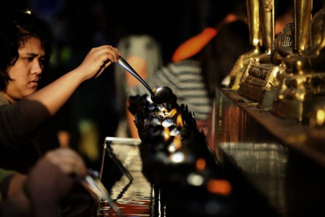 Gl&auml;ubige in Thailand