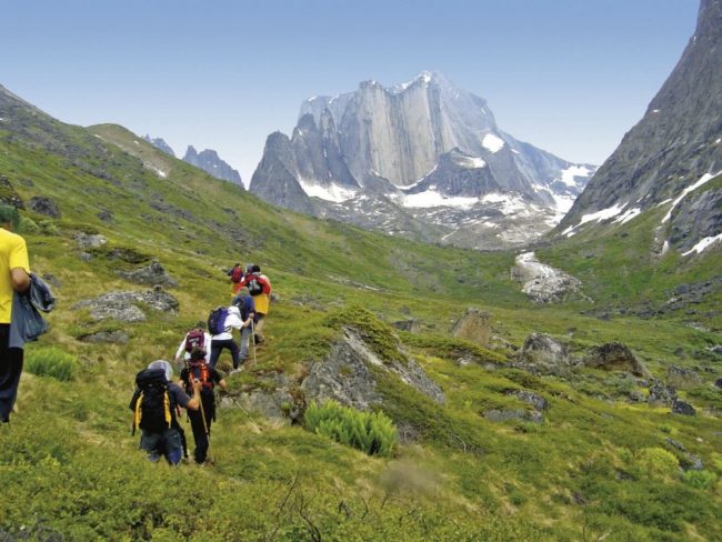 Wanderung zu den spektakul&auml;ren Gipfeln S&uuml;dgr&ouml;nlands