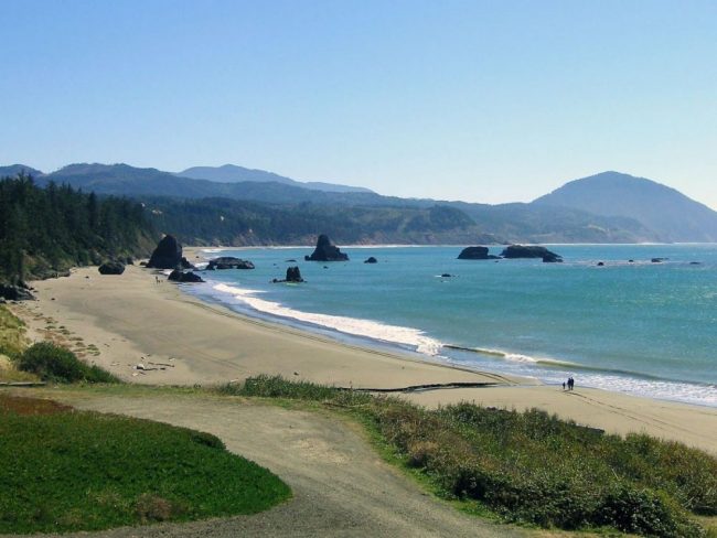 Blick entlang der K&uuml;ste Oregons