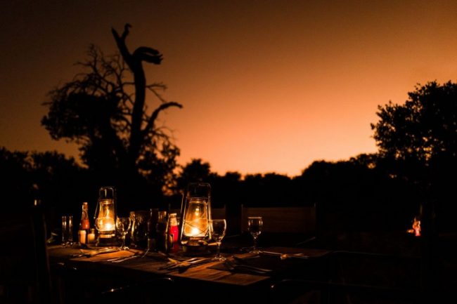 Dinner unterm Abendrot, Savuti 