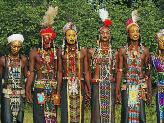 traditionelle Garderobe zum Gerewol-Festival