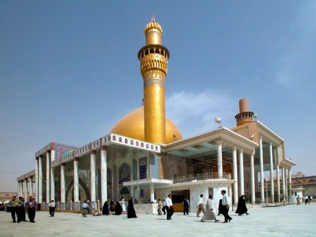 Imam-Ali-Schrein bei Nacht &ndash; Glanzpunkt des schiitischen Pilge