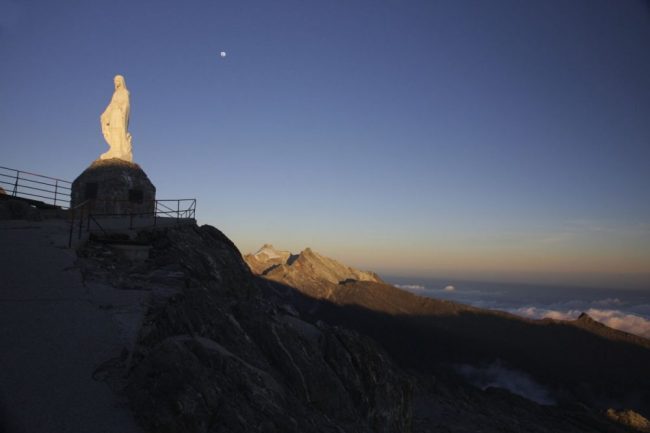 Statue an der Seilbahn am Pico Espejo