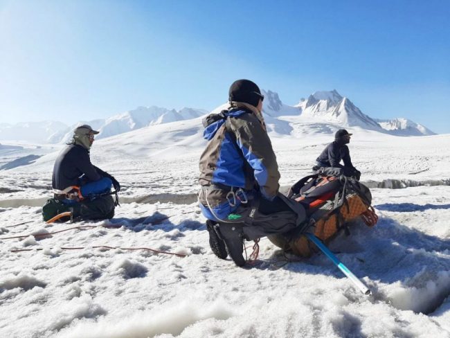Ger&ouml;llinsel am Fedtschenko-Gletscher