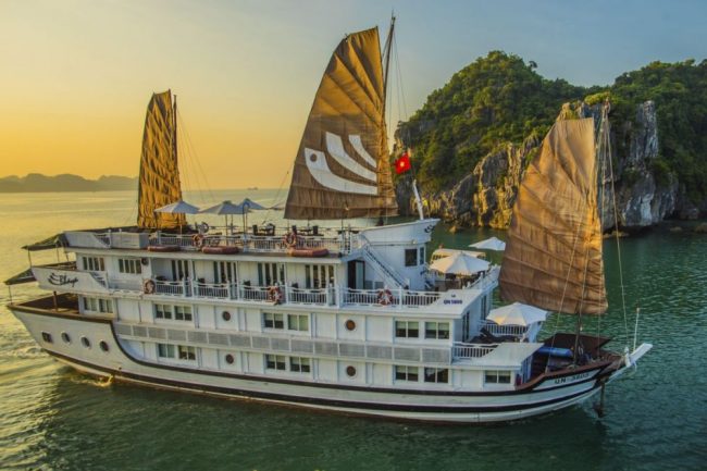 Bhaya Cruises in der Halongbucht