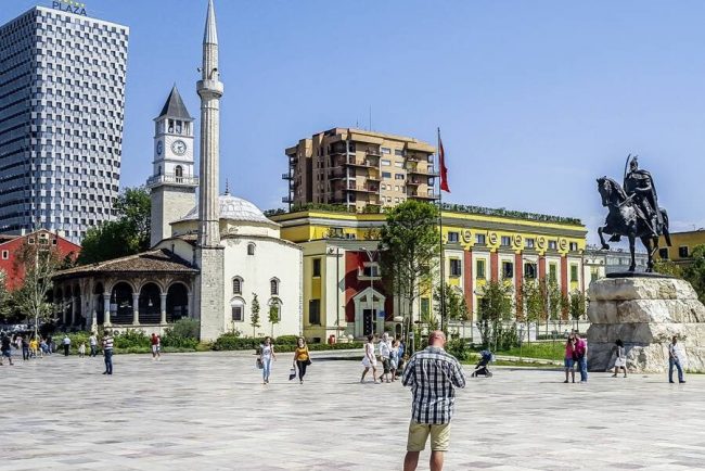 Blick auf den venezianischenTurm von Durres