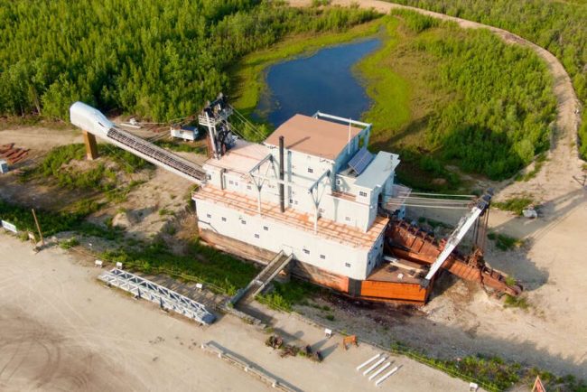 Historischer Schwimmbagger