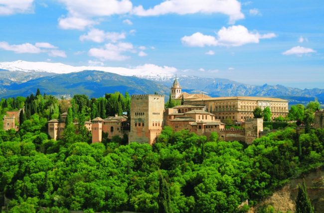 Spanien_Granada_Fotolia