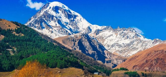 Blick auf den Berg Kazbegi, Georgien