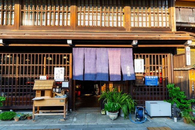 Traditionelles Gasthaus in Takayama, Japan