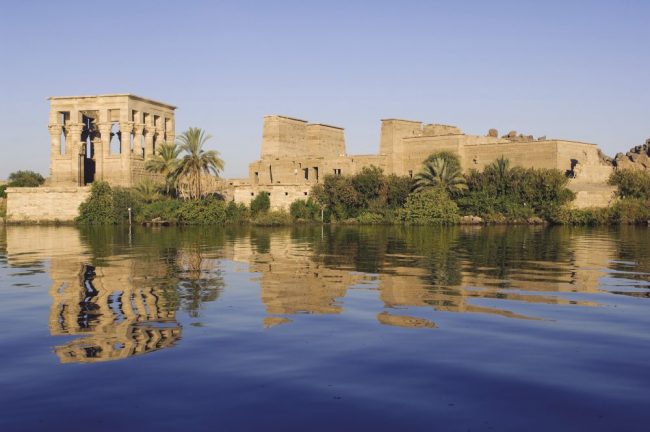 Der Philae Tempel auf dem Nasser See
