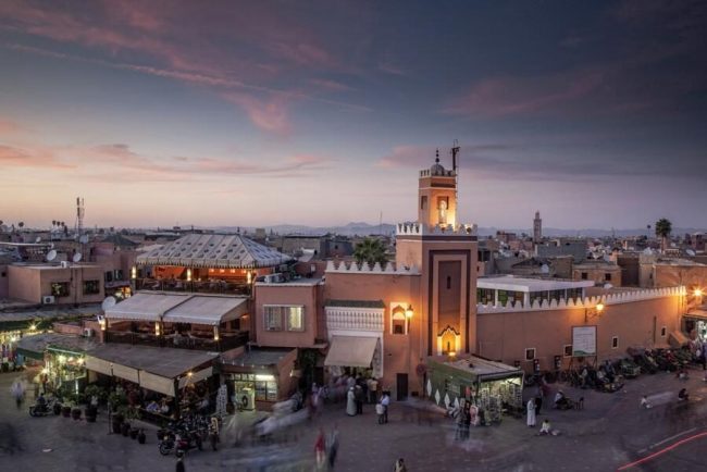 Der Djemaa el-Fna (Gauklerplatz) in Marrakesch