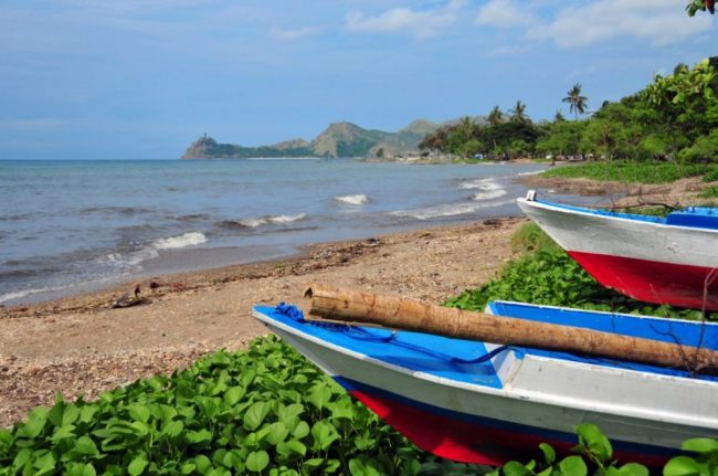 Fischer-Boote am Strand von Dili