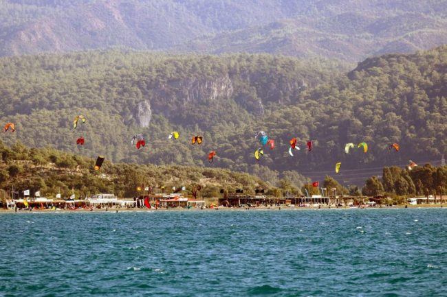 Kitesurfer in Akyaka