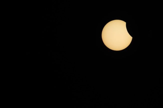 Nahaufnahme einer partiellen Sonnenfinsternis